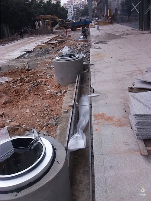 導光管采光系統(tǒng)施工現(xiàn)場 導光管采光系統(tǒng)施工現(xiàn)場