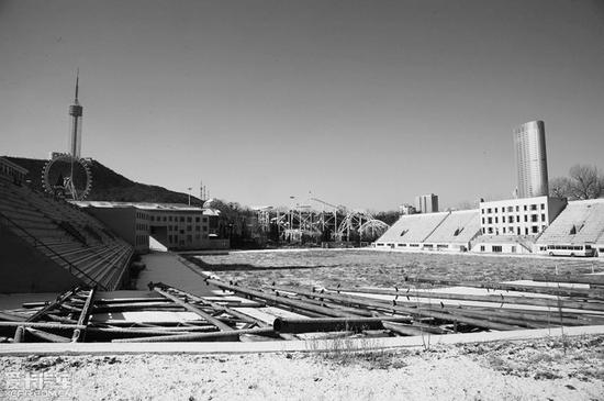 大連火車頭體育場(chǎng)改造項(xiàng)目-拆遷重建中 大連火車頭體育場(chǎng)改造項(xiàng)目-拆遷重建中