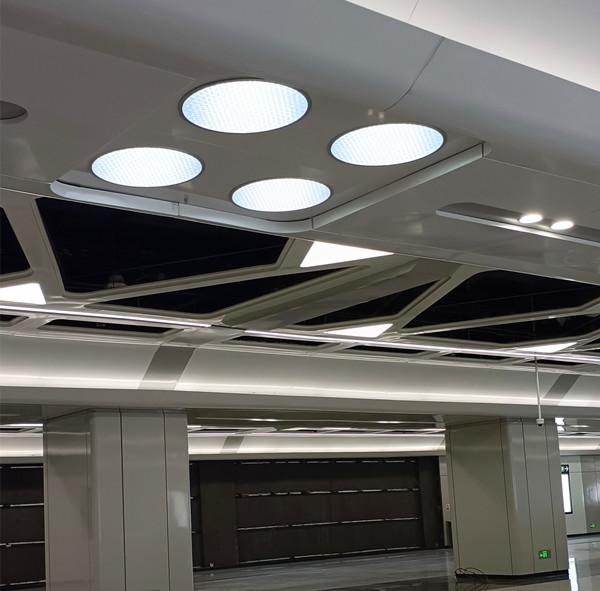 無電照明用于深圳地鐵12號線新安公園站 無電照明用于深圳地鐵12號線新安公園站